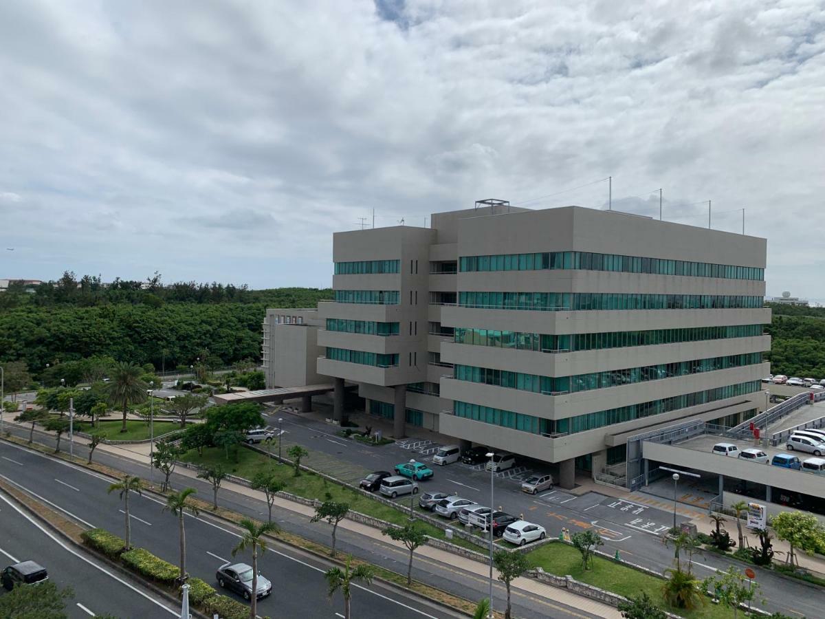 Mr.Kinjo Inn Sky Harbor Наха Экстерьер фото