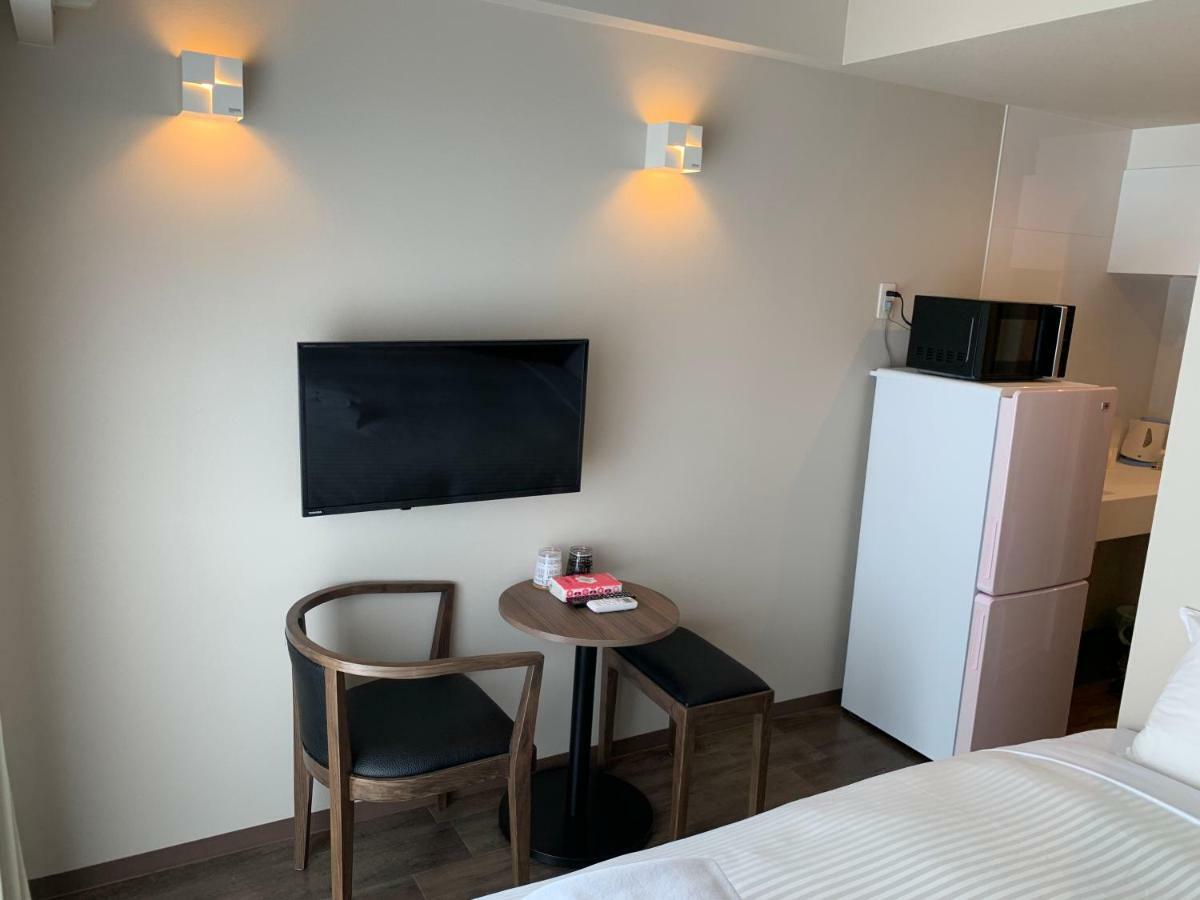 Mr.Kinjo Inn Sky Harbor Наха Экстерьер фото